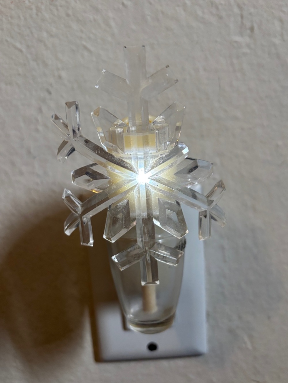 Bath and Body Works Clear Snowflake Night Light Wallflower